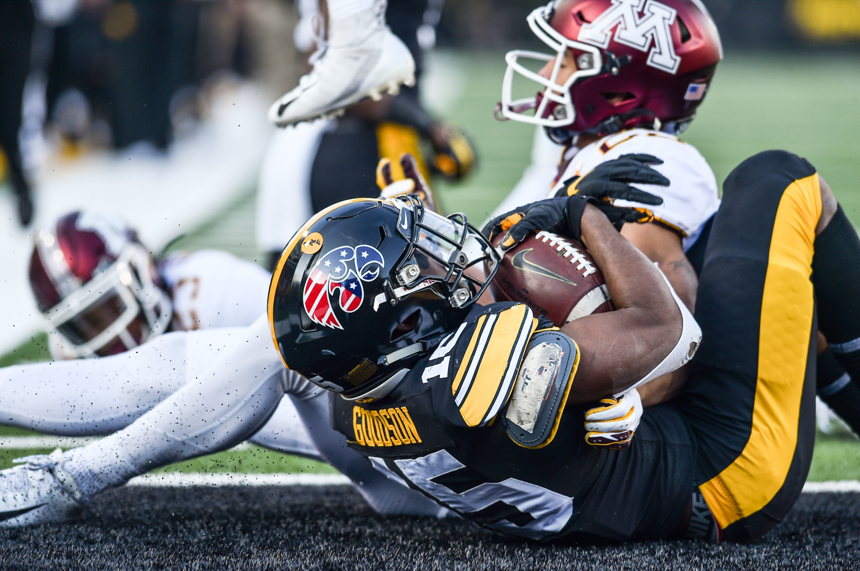 111619-qct-spt-iowa-minn-foot-032a.jpg